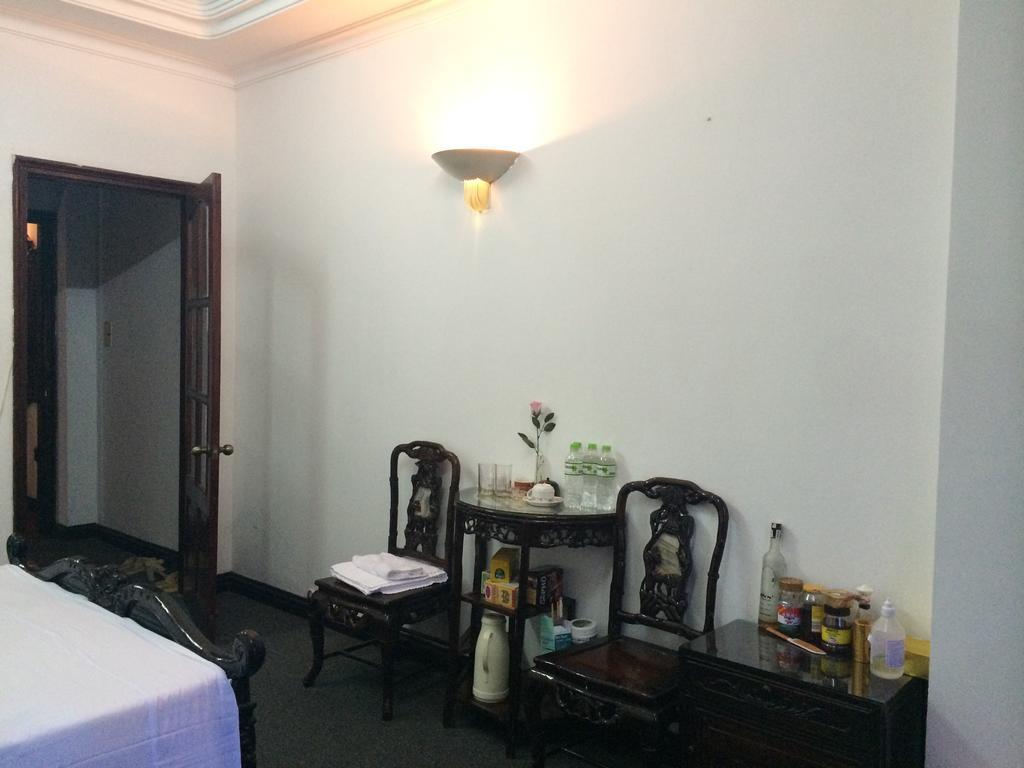 Ngoc Linh Hotel Hanoi Bagian luar foto